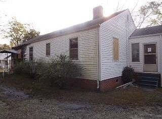 2nd image of 104 W Marion Rd