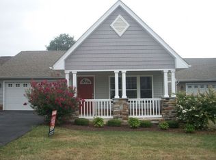 8111 Golden Oak Ln, Roanoke, VA 24019