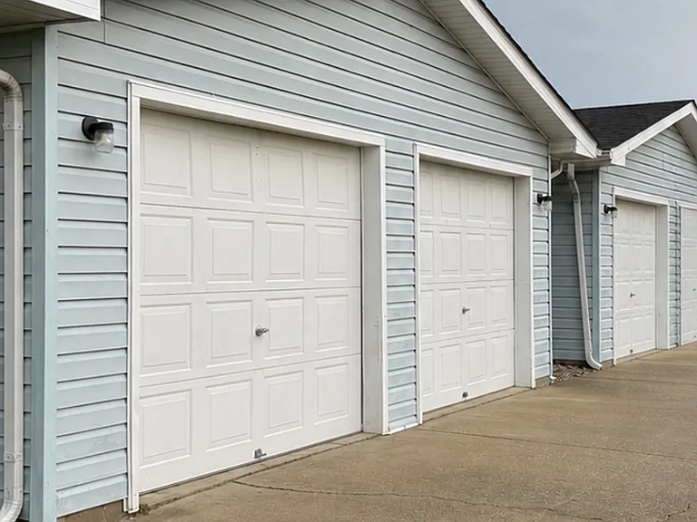 1000 Christopher Ln #2 — Photo 2