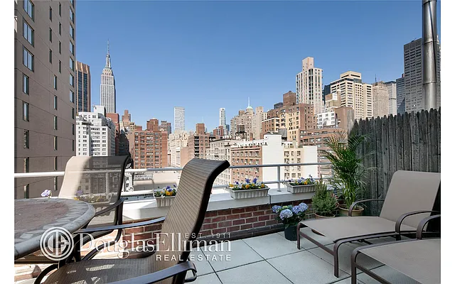 Sold by Douglas Elliman | media 21