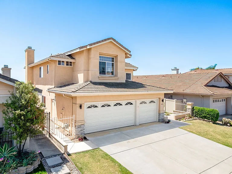 2283 Rock View Gln — Photo 49