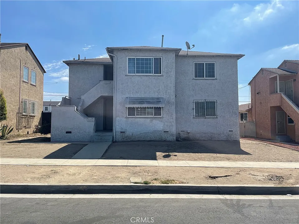 10244 S Van Ness Ave