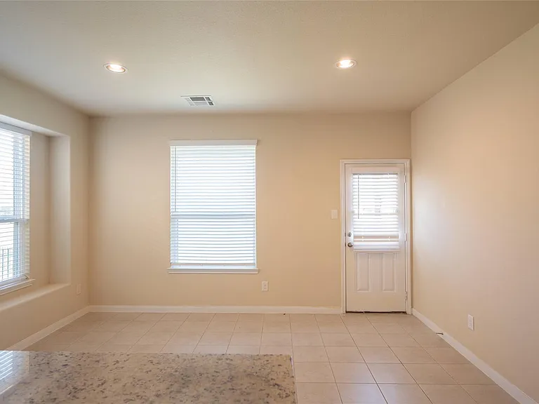 24926 Puccini Pl — Photo 5