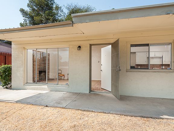 3rd image of 6018 Malcolm Dr