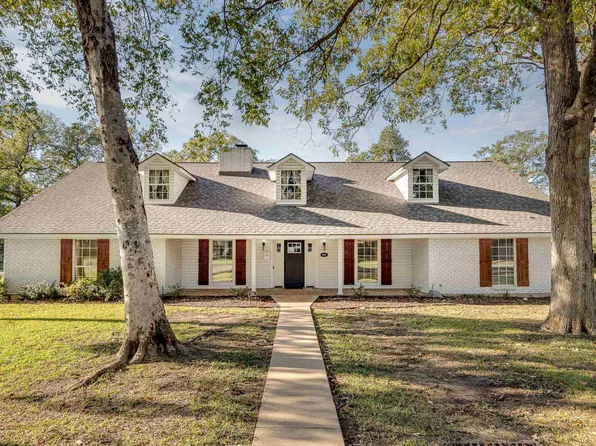 2001 Oakmont St, Monroe, LA 71201