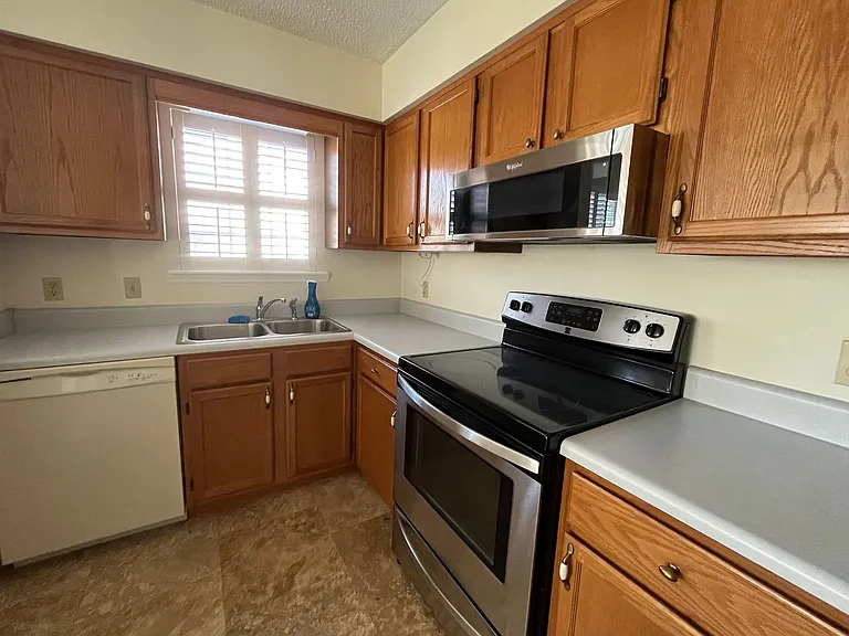 829 Tara Trace Cir SW — Photo 4