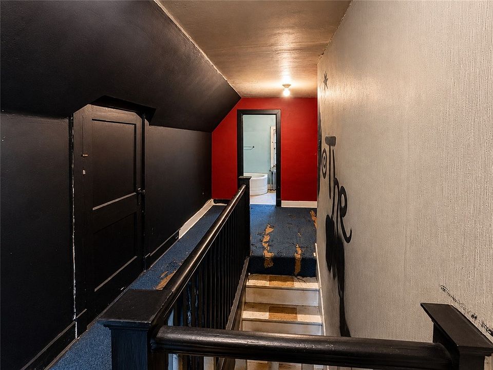 19th image of 1521 Manor Ave