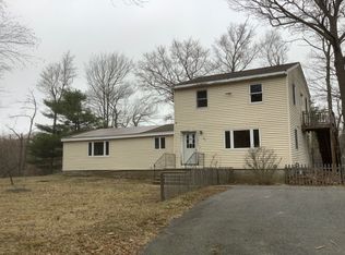 29 Meadowbank Rd, Billerica, MA 01821