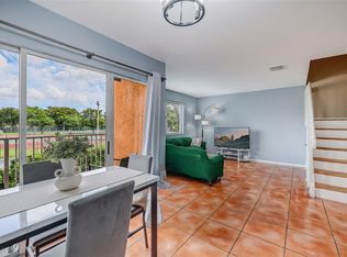 Paseo Real Condo, Miami, FL 33183