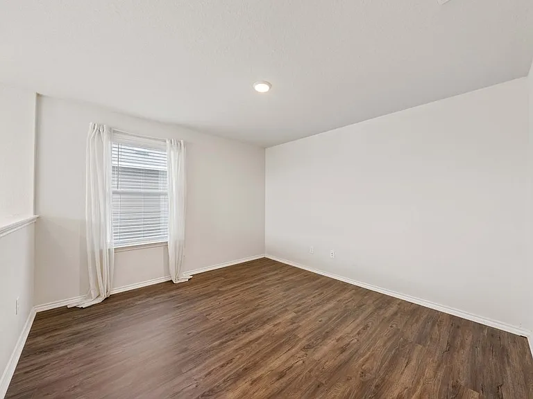 6231 Antares — Photo 18