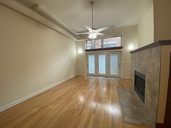 3rd image of 1100 W Cornelia Ave APT 115