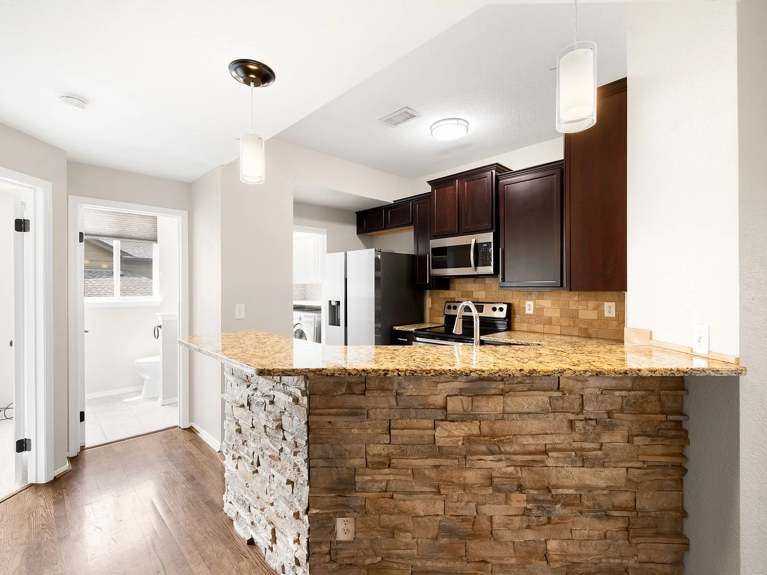3 bed, 2.5 bath, 1495 sqft, $2,950 — Photo 1