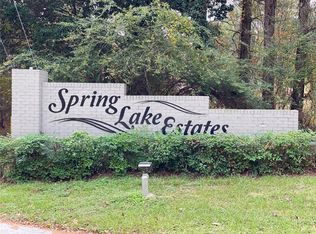 3745 Spring Dr, Huntsville, TX 77340