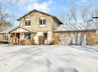 2584 He Nis Ra Ln, Green Bay, WI 54304