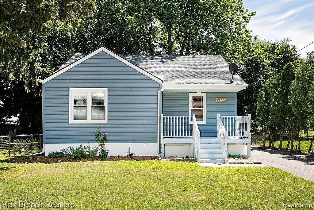 2451 Willow Beach St, Keego Harbor, MI 48320 Zillow