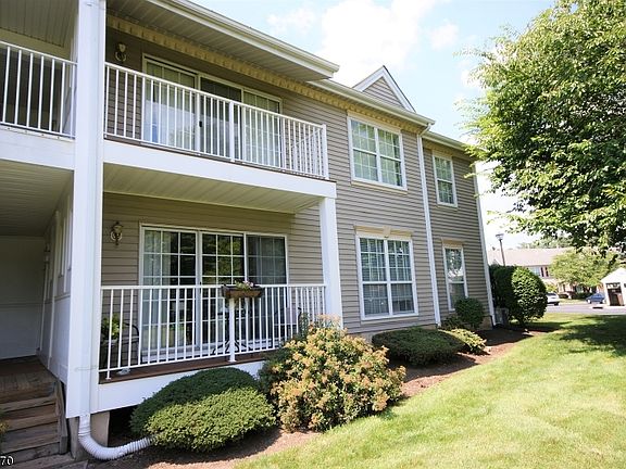 3rd image of 86 Lindsey Ct
