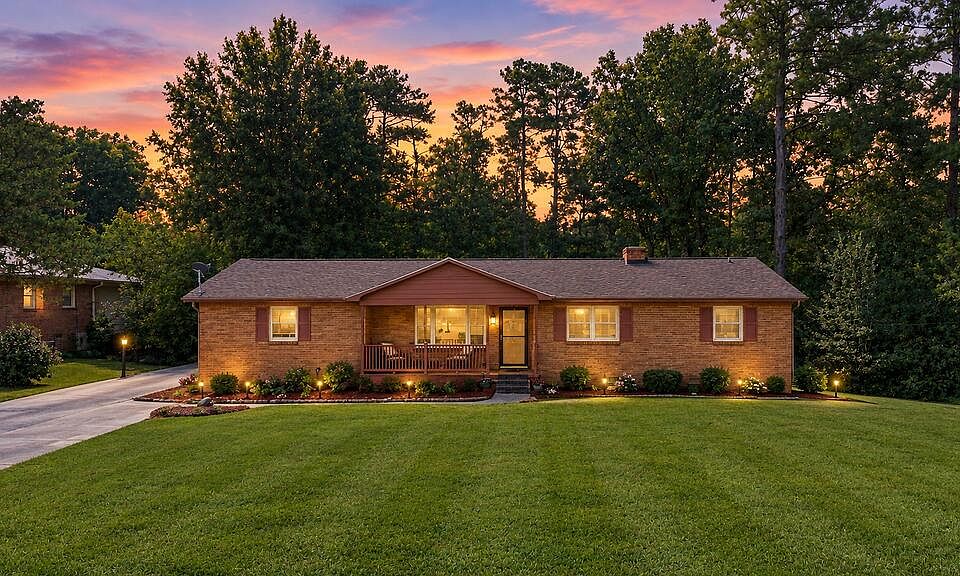 1st image of 404 Lake Forest Rd