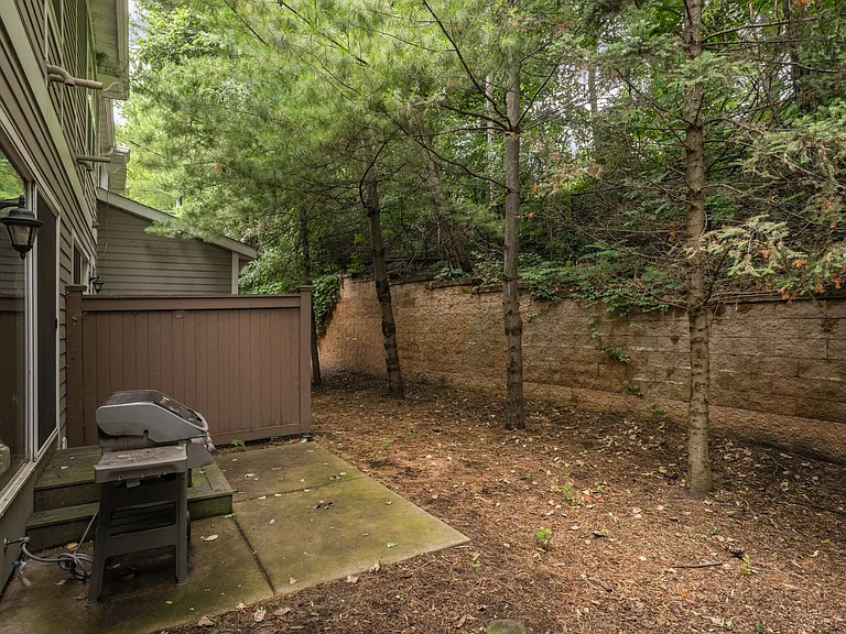17790 Valley Cove Ct — Photo 25
