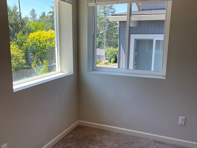 7385 SW Spruce St — Photo 11