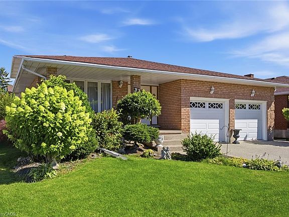 4th image of 97 Southview Cres