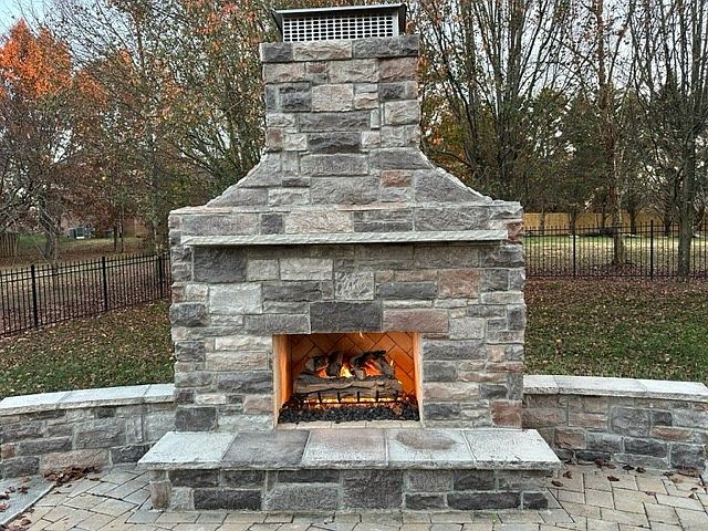 2nd image of 2195 Ella Ln