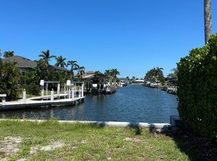 930 Goldenrod Ave, Marco Island, FL 34145