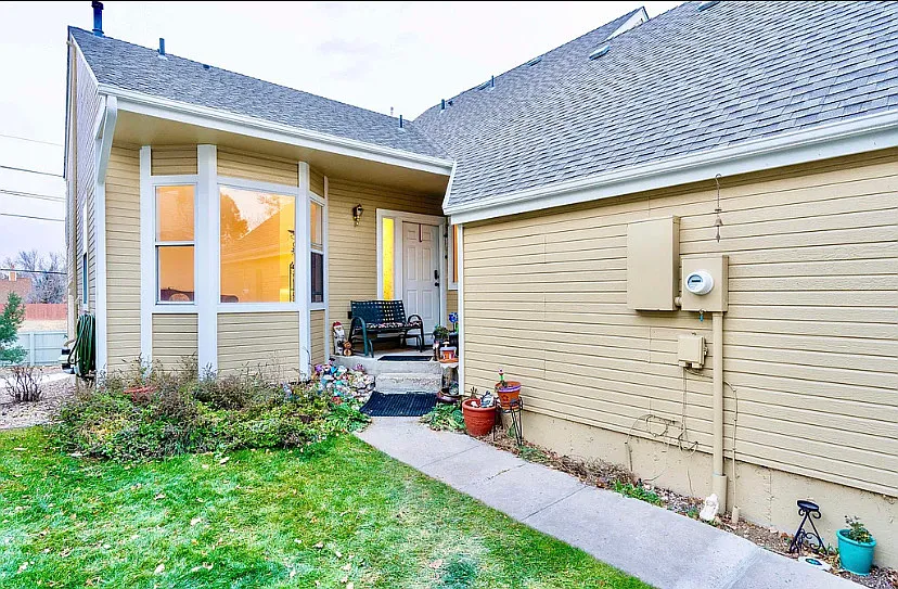 3 bed, 1307 sqft, $2,600 — Photo 3