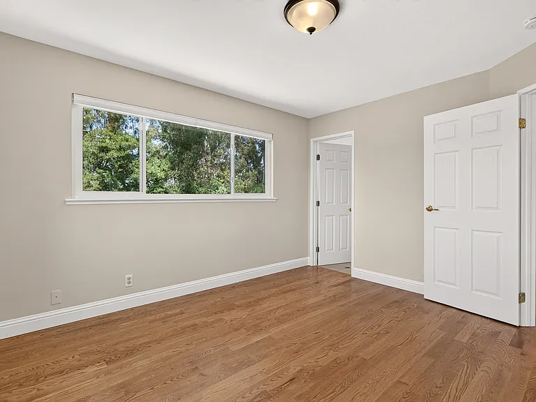 25 Bates Blvd — Photo 21