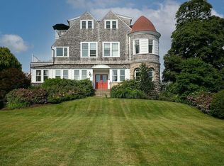 1 Seaview Ave APT 4, Newport, RI 02840