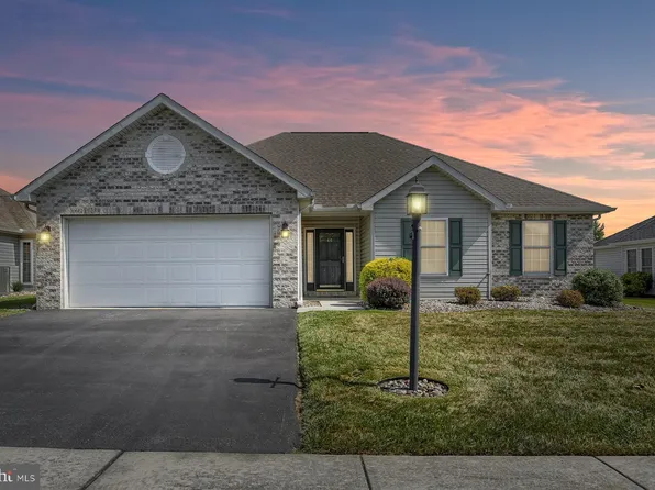 46 Burwick Dr, Mechanicsburg, PA 17050