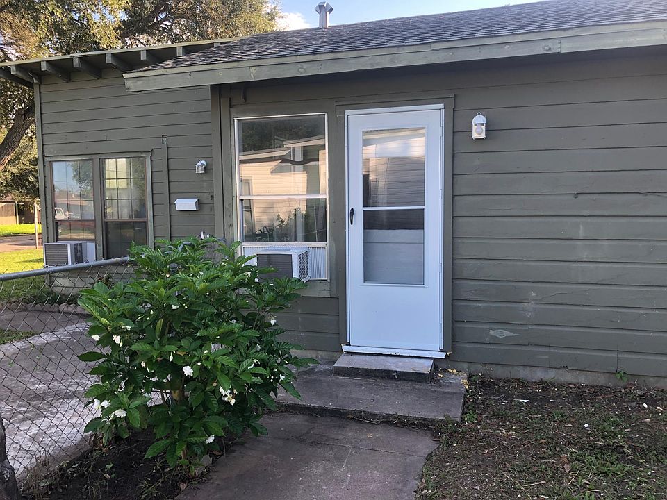 Kitchen entrance.