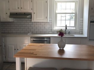 17 Palmer Rd, Beverly, MA 01915