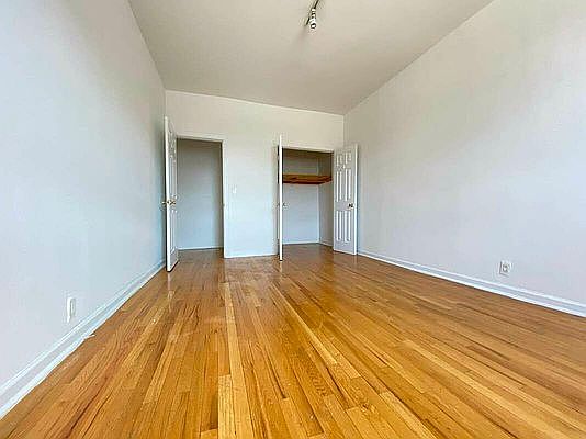 5th image of 305 Ocean Ave APT E3