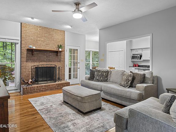 5th image of 10605 Summit Mountain Ct