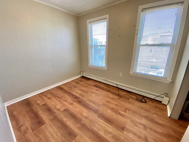 132 Bremen St #2 — Photo 4