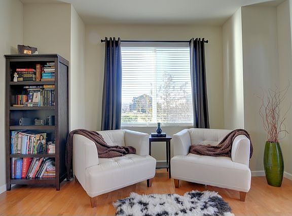 3rd image of 1259 32nd St NE