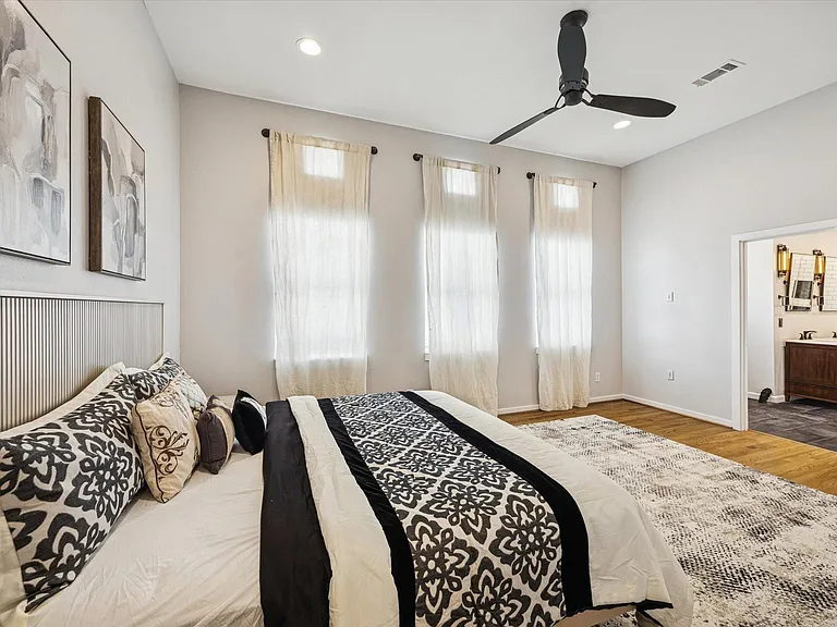 2404 Fairview Ave #C — Photo 5