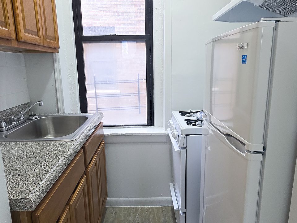 1st image of 721 Walton Ave APT D4