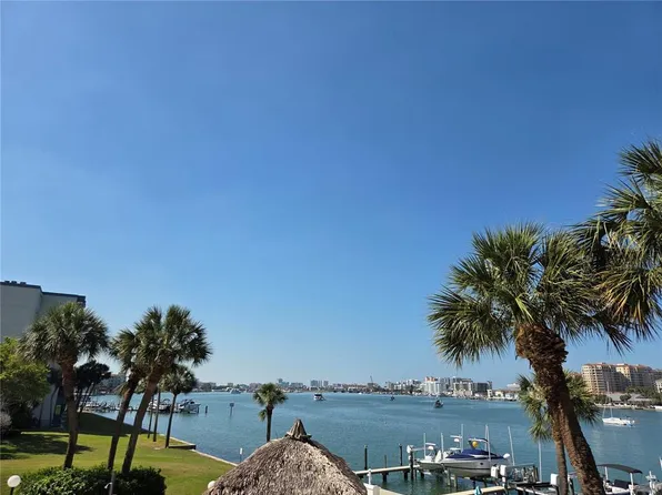 650 Island Way APT 202, Clearwater, FL 33767