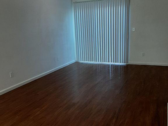 4th image of 144 Brookridge Dr #1