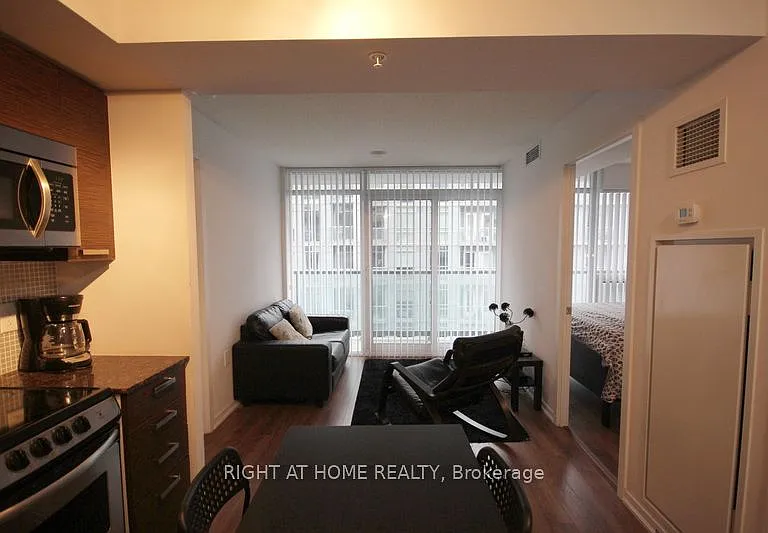 36 Lisgar St #2016W — Photo 5