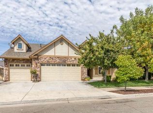 575 W Lester Ave, Clovis, CA