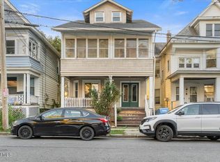 10 Magnolia Ter, Albany, NY 12209