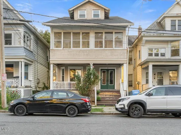 10 Magnolia Ter, Albany, NY 12209