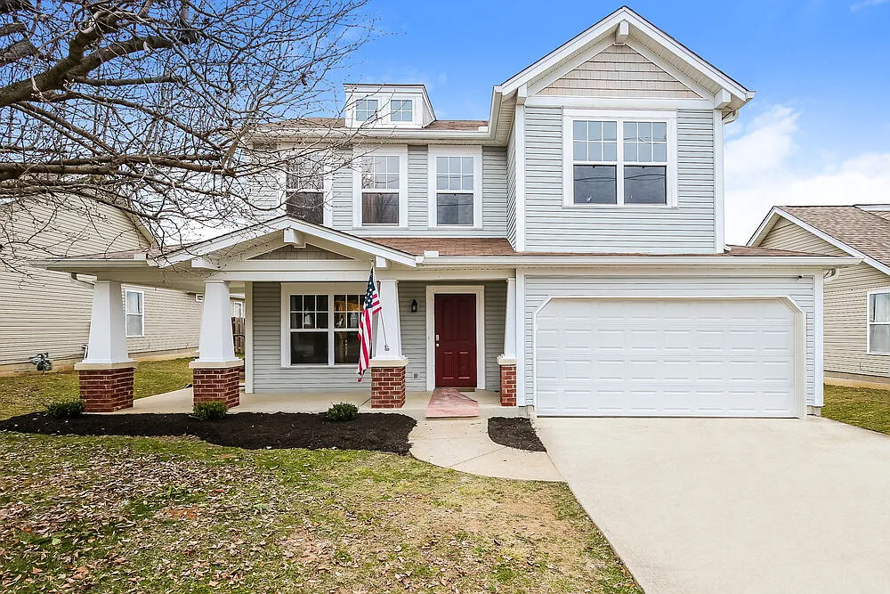 3 bed, 2.5 bath, 1833 sqft, $3,670 — Photo 1