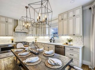 89 Forest Hills St #3F, Jamaica Plain, MA 02130
