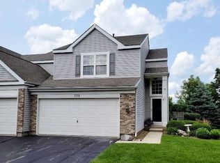 732 Savannah Ln, Crystal Lake, IL 60014