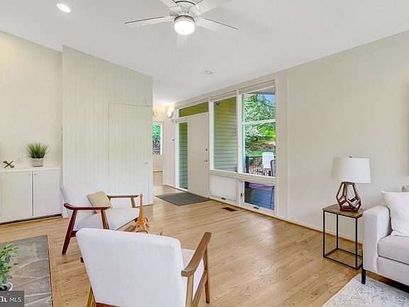 4th image of 7413 Rebecca Dr