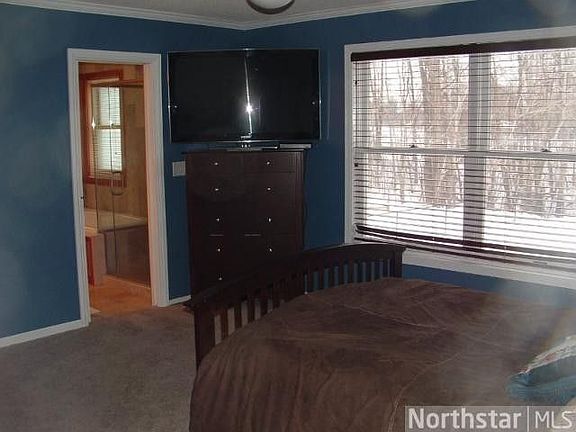3rd image of 1778 Lakewood Dr N