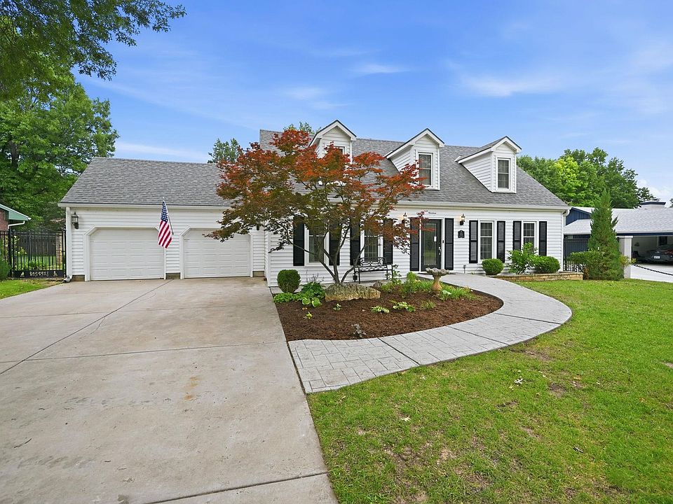 1st image of 19 Fleetwood Dr